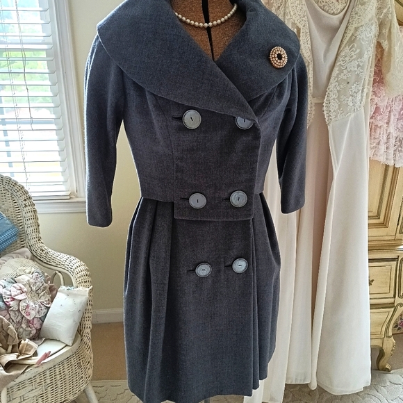 VINTAGE 1960s. DESIGNER,"MICHAEL NOVARESE" WOOL DRESS w/ MATCHING CROP JACKET! - Picture 2 of 16